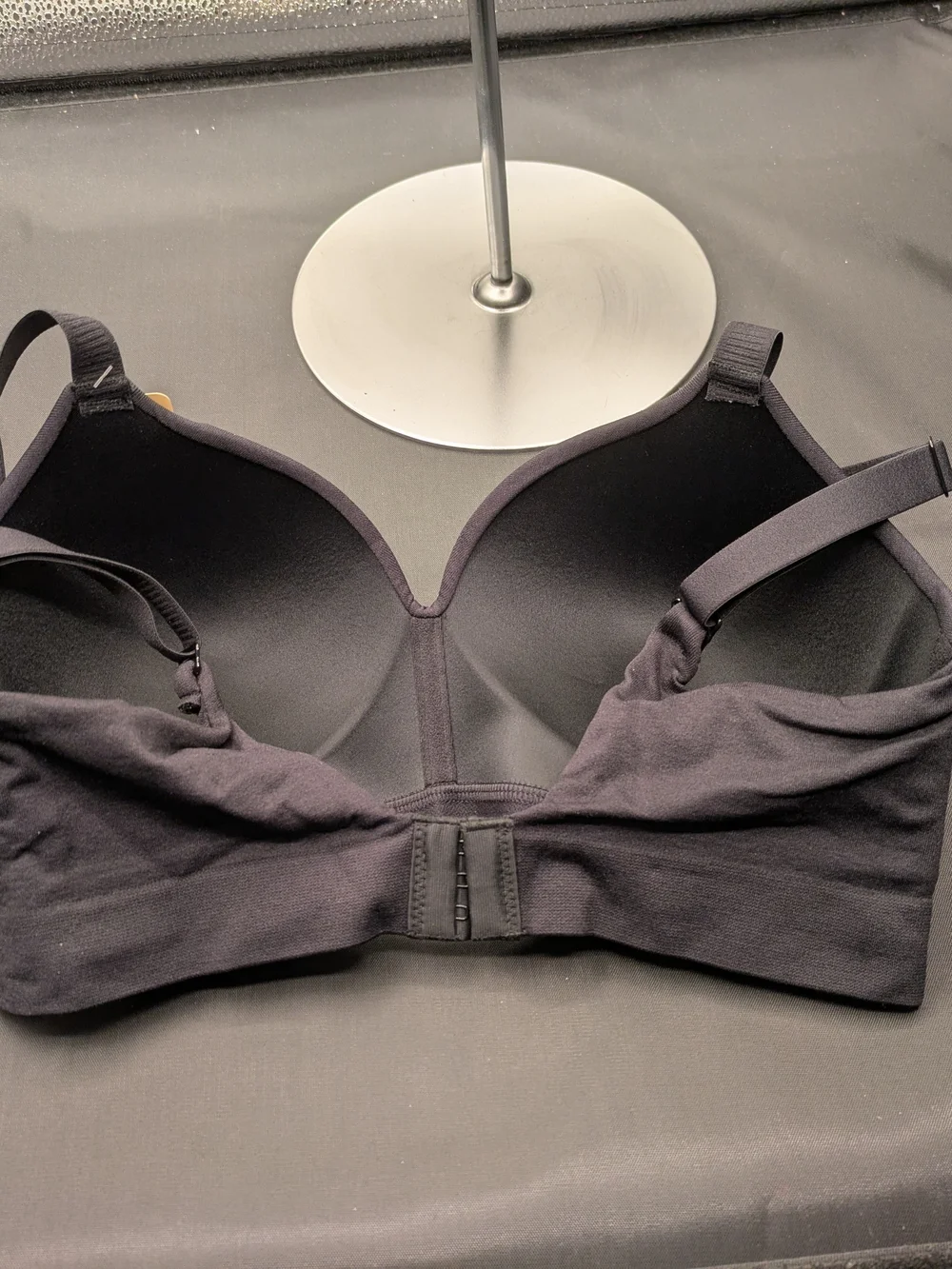 Seamless Black & White Wireless Shaping T-Shirt Bra Sz S Truekind New